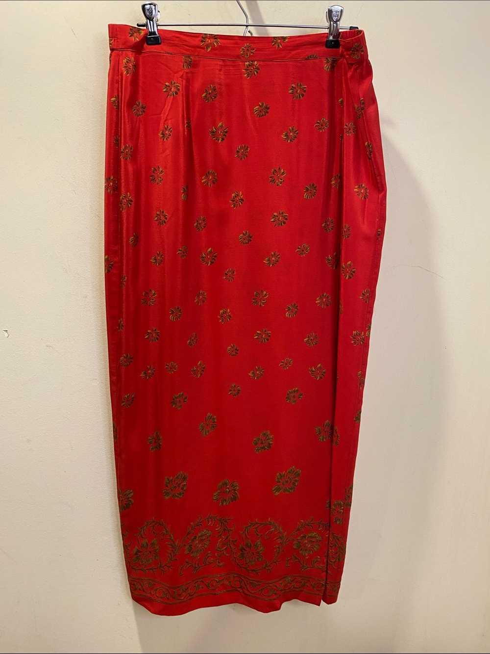 Jennifer Moore Red Floral Print silk Maxi Skirt Sz 10